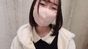 FC2PPV-4330669 今年20岁女大学生
