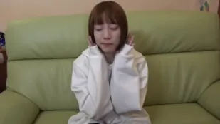 FC2PPV-3928196 一个害羞的女孩