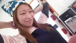 FC2PPV-3199230 某热门酒吧的招牌女郎享受了3P