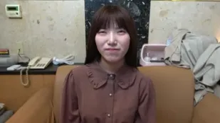 FC2PPV-3139540 对因态度冷淡的偶像般美女进行了内射
