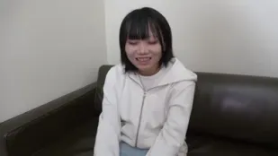 FC2PPV-3108091 经验不多的温柔女孩