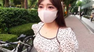 FC2PPV-3069863 H罩杯的大学​​生