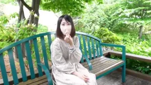 FC2PPV-2981260 拥有动漫声音的小动漫英语老师