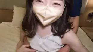 FC2PPV-2933984 白皙苗条的美女