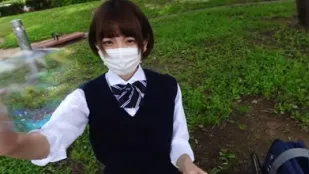 FC2PPV-2915778 清爽短发的美少女