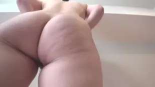 FC2PPV-2920851 与美乳导游人妻连续中出