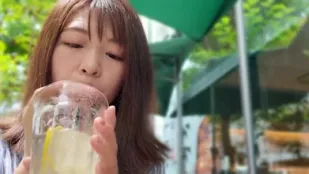 FC2PPV-4765800 巨乳美女人妻