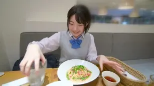 FC2PPV-2689932 穿着校服玩紧实的身体和紧致度是最好的