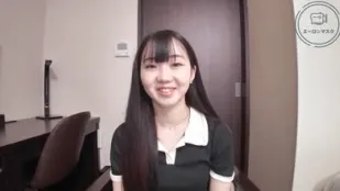 FC2PPV-4788002 有着清纯长发的迷人女孩