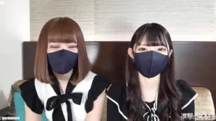 FC2PPV-1879324 两位20岁剃毛女孩进行双重内射