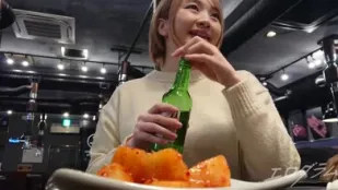 FC2PPV-1778125 拥有四分之一日本血统聪明漂亮的前时装模