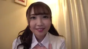 FC2PPV-1750583 放学后和拥有可爱翘臀和偶像脸的女孩做爱