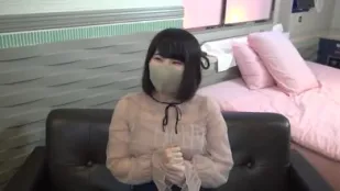 FC2PPV-1757093 年轻性感的女孩