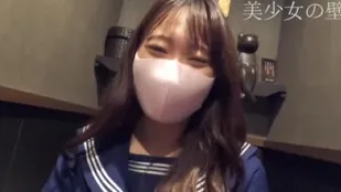 FC2PPV-1599629 穿着怀旧的水手服在厕所里口交忍不住直接插入