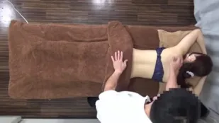 FC2PPV-4814573 拥有美丽容貌和曼妙身材的迷人OL