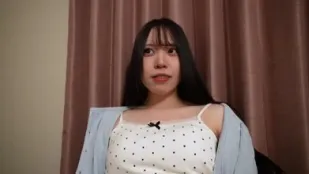 FC2PPV-4812799 身材修长曲线玲珑的女孩
