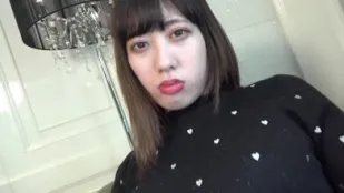 FC2PPV-4543080 白皙软萌系女大学生被电动按摩器挑逗阴蒂痉挛绝顶潮喷