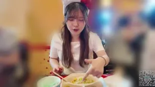 FC2PPV-4822500 最美女性双重喷水和连续内射