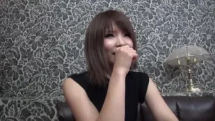FC2PPV-1511351 娇小可爱的女孩