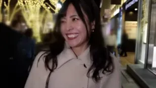 FC2PPV-4564870 狂喷潮美女魔性生插中出