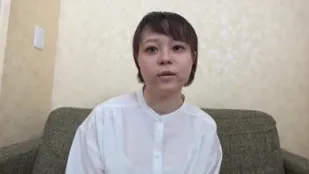 FC2PPV-1215459 尽管她身高只有152厘米但她拥有令人惊艳的丰满胸部和姣好的容貌