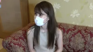 FC2PPV-1174357 超漂亮的服装店员在拍摄过程中生生但在拍摄