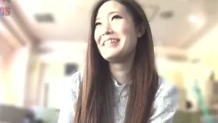 FC2PPV-1171871 未修改的个人摄影被带到床上并在表达板上遇