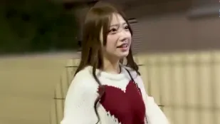 FC2PPV-4848059 模特身材F罩杯美咲小姐远程振动器装备上街一边说着请停止一边剧烈抽搐接受调教将滚烫的精液注入湿润的情欲私处