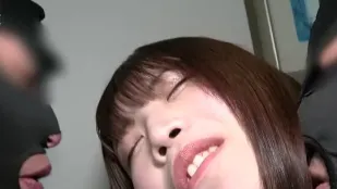 FC2PPV-4848303 无剪辑个人拍摄观看妻子与陌生男人的性爱视频并自慰的丈夫这次变态妻子主动提出三人行并给丈夫一个惊喜色情礼物