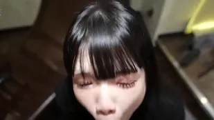 FC2PPV-4847596 E罩杯纤细美乳女激情狂吸面部高潮喷得一塌糊涂超禁忌的快感啊