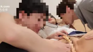 FC2PPV-1104852 私摄露脸禁忌全民关注F罩杯偶像与宅男私拍成功梦幻三人行附带露脸射精影像特别版