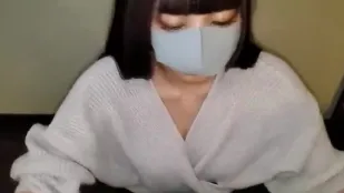 FC2PPV-3157617 身材丰满腰肢纤细的美丽水烟吧女招待