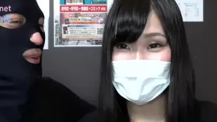 FC2PPV-1069102 初次拍摄肤色白皙美丽肌肤完美胸部的三十五岁熟女老师私密失身连发两次现场射精