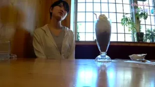 FC2PPV-1074347 美女高中教师被儿子的班主任叫去谈话发现她是个好色的女人后开始进行现场教学