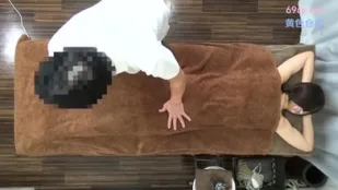 FC2PPV-4848304 无套直射高挑身材五官精致的美女到访精心解开她紧致的身体期待她的放松反应
