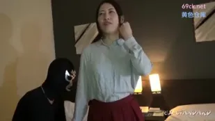FC2PPV-958022 私拍恶魔的高速撞击连发让美女妻子纱织夫人现场怀孕多次射精